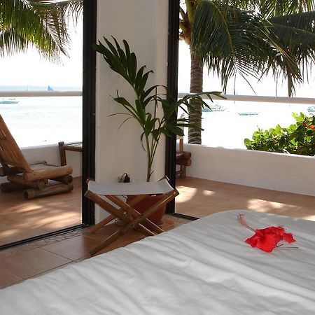 Artista Beach Villa Balabag  Δωμάτιο φωτογραφία