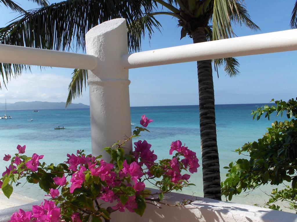 Artista Beach Villa Balabag  Δωμάτιο φωτογραφία