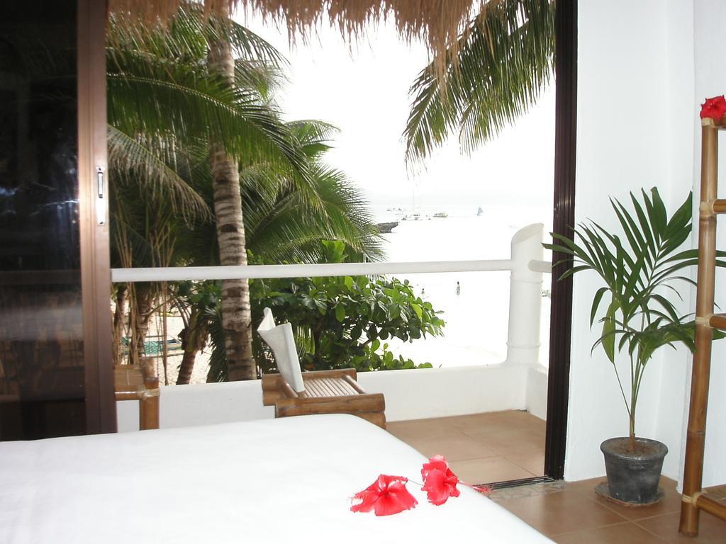 Artista Beach Villa Balabag  Δωμάτιο φωτογραφία